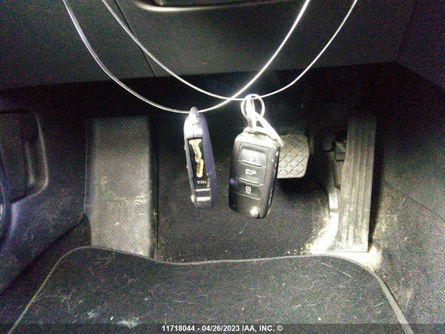 3VWDB7AJ5HM274960 Volkswagen JETTA SE