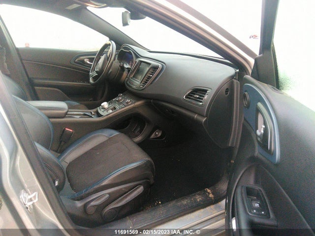 1C3CCCBG1FN674268 Chrysler 200 S