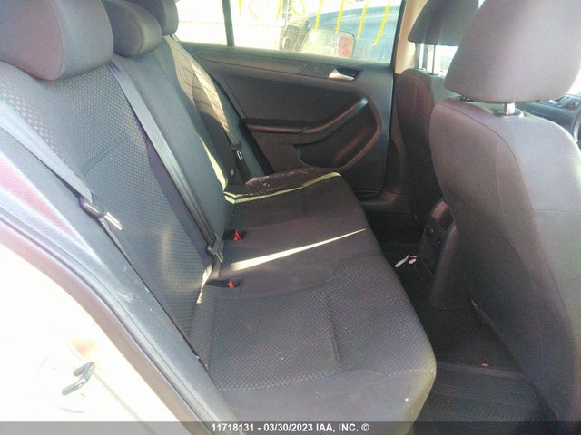 3VW2K7AJ8EM254124 Volkswagen JETTA S