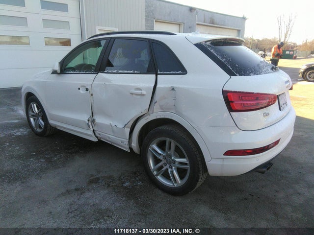 WA1ECCFS5JR031582 Audi Q3 PREMIUM