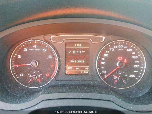 WA1ECCFS5JR031582 Audi Q3 PREMIUM