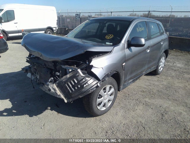 JA4AJUAU8MU600588 Mitsubishi RVR ES