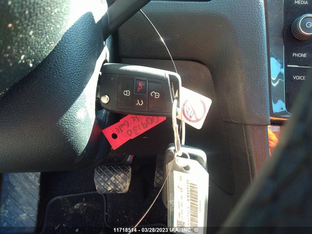 3VWG57AU9MM009130 Volkswagen GOLF