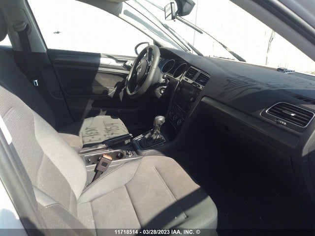 3VWG57AU9MM009130 Volkswagen GOLF