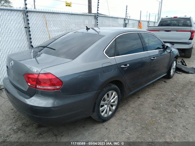 Volkswagen PASSAT 2014 1VWAS7A35EC072637 Image 4