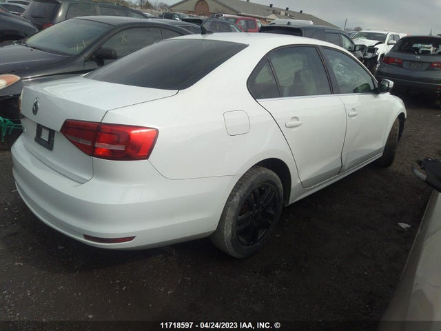 3VWDA7AJ4FM246938 Volkswagen JETTA