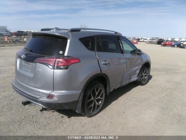 Toyota RAV4 SE 2018 2T3JFREV2JW787428 Image 4
