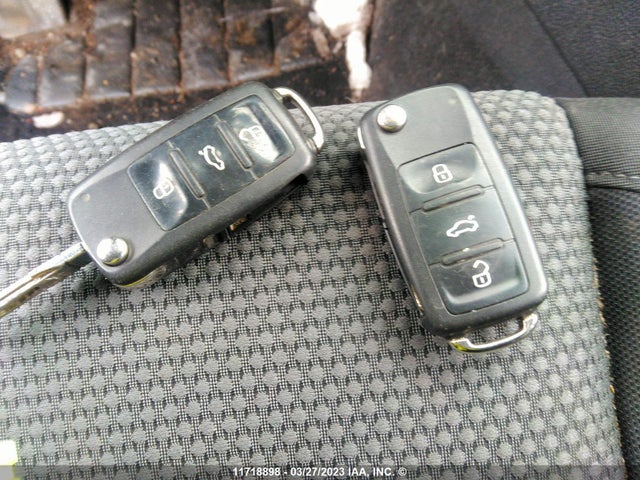 Volkswagen Golf 2012 WVWDA7AJ9CW355376 Image 3