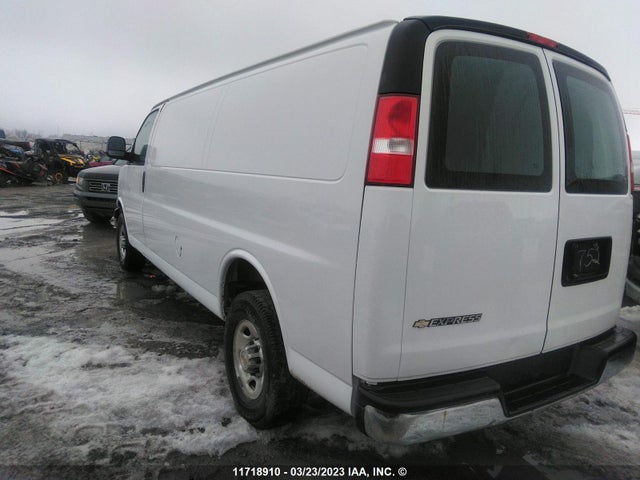 Chevrolet Express G2500 2021 1GCWGBF77M1174752 Image 3