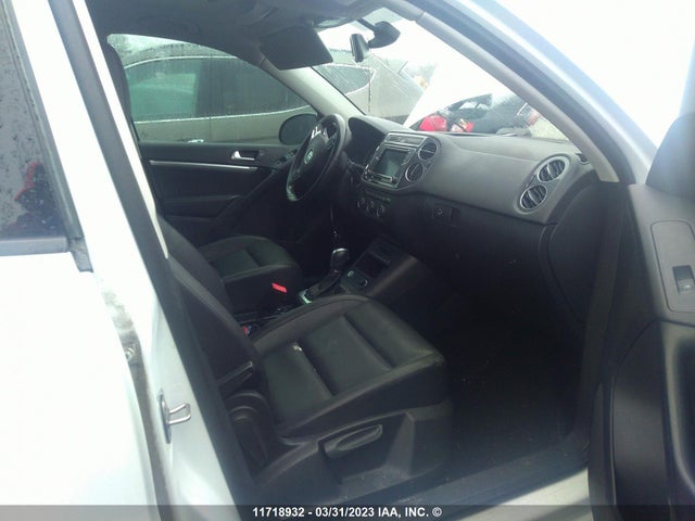 Продажа на аукционе авто 2016 Volkswagen Tiguan Comfort/high/r-line/sp Ed, vin: WVGJV7AX9GW580023, номер лота: 11718932