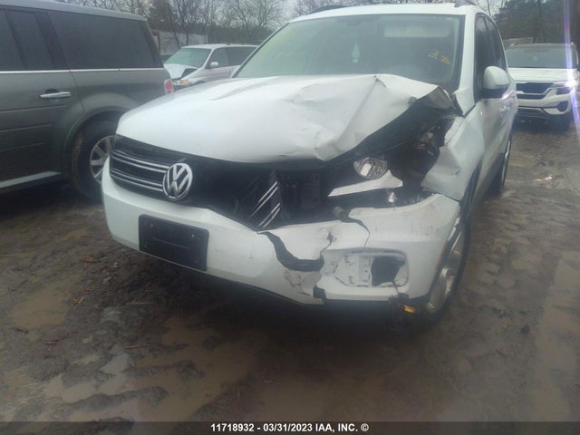 Продажа на аукционе авто 2016 Volkswagen Tiguan Comfort/high/r-line/sp Ed, vin: WVGJV7AX9GW580023, номер лота: 11718932