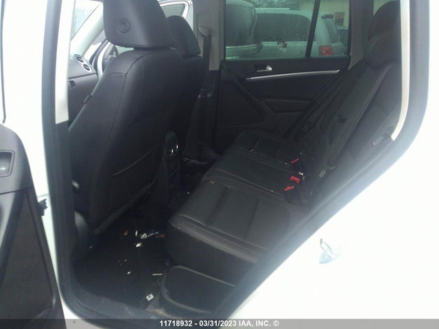 Продажа на аукционе авто 2016 Volkswagen Tiguan Comfort/high/r-line/sp Ed, vin: WVGJV7AX9GW580023, номер лота: 11718932
