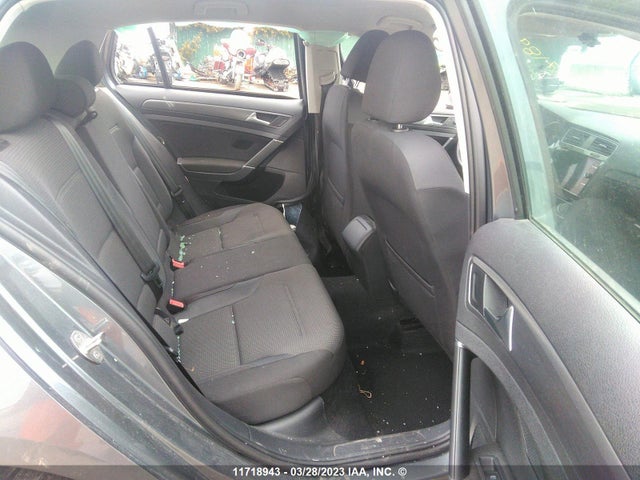 3VWG57AU1MM001023 Volkswagen GOLF