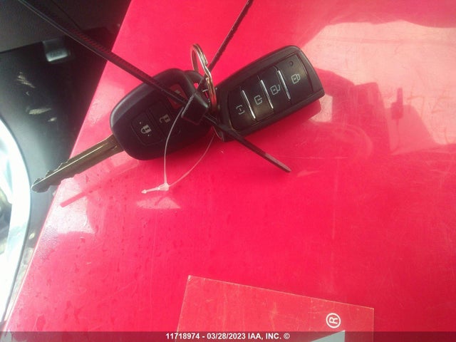 Toyota RAV4 LE 2018 2T3ZFREV6JW407929 Image 11