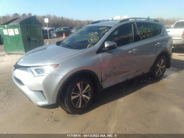 Toyota RAV4 LE 2018 2T3ZFREV6JW407929 Image 2
