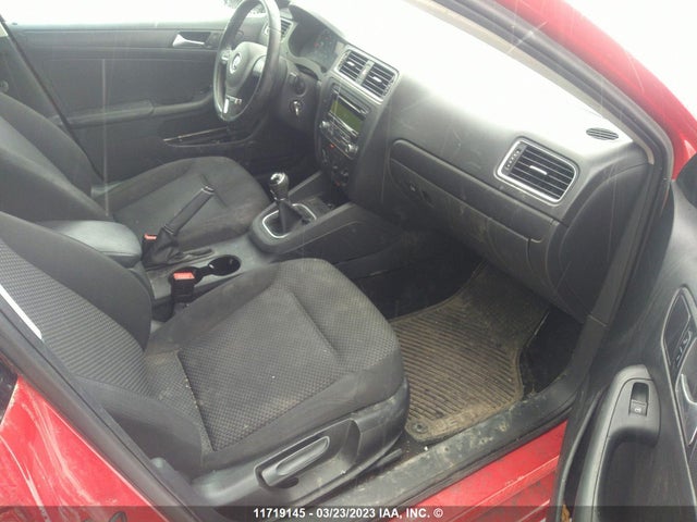 3VW1K7AJ3EM424000 Volkswagen JETTA