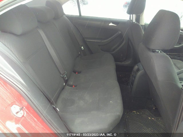 3VW1K7AJ3EM424000 Volkswagen JETTA