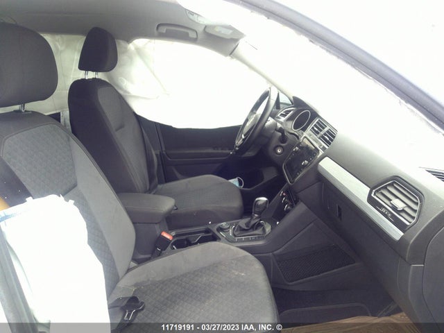 3VV0B7AX5JM144321 Volkswagen TIGUAN S
