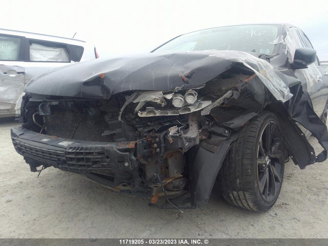Honda Accord Touring 2015 1HGCR3F95FA800596 Image 8