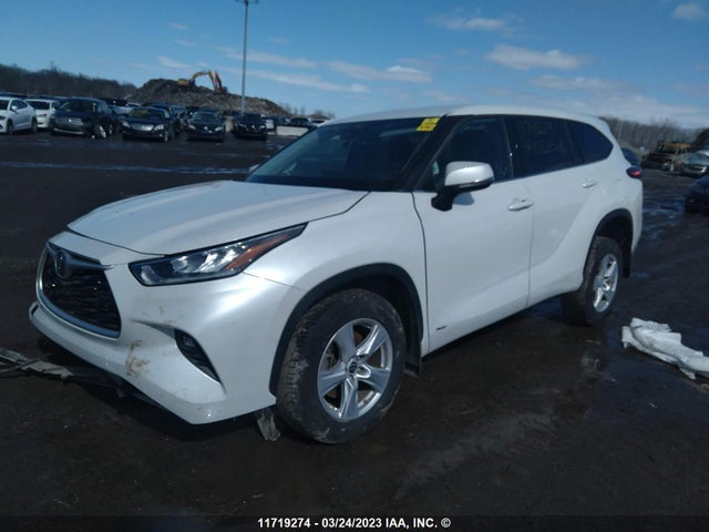 Toyota Highlander Hybrid Le 2022 5TDBBRCH6NS102254 Image 2