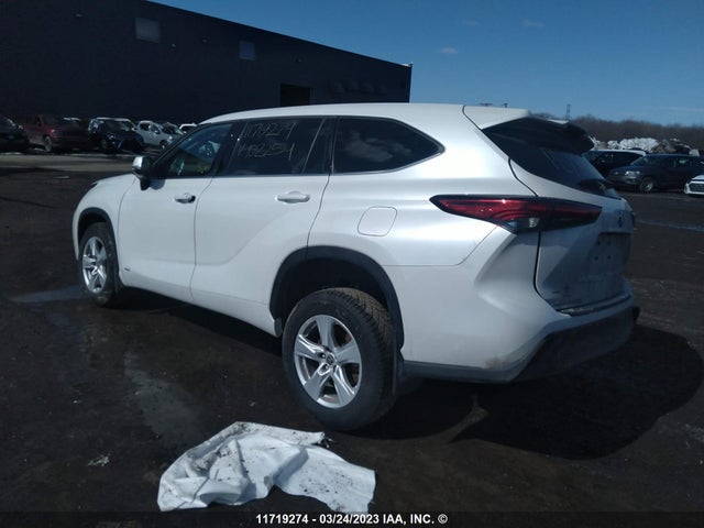Toyota Highlander Hybrid Le 2022 5TDBBRCH6NS102254 Image 3