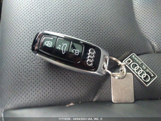 WA1DVBF14ND005517 Audi Q8 Progressiv