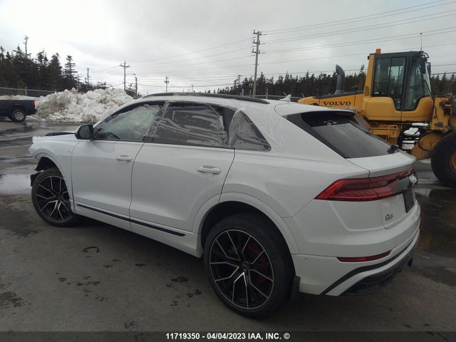 WA1DVBF14ND005517 Audi Q8 Progressiv