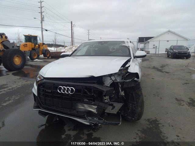 WA1DVBF14ND005517 Audi Q8 Progressiv