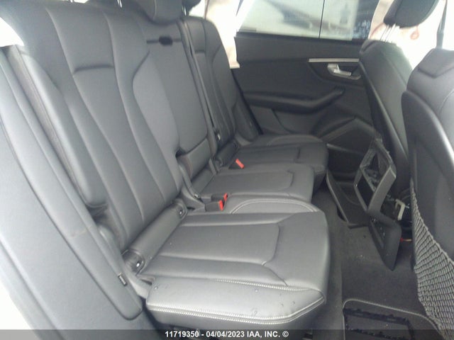 WA1DVBF14ND005517 Audi Q8 Progressiv