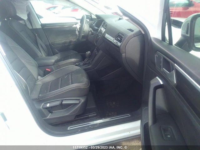 3VV4B7AX0MM159444 Volkswagen Tiguan Sel Premium R-line