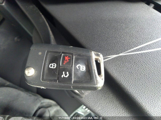 WVWKP7AU2GW911825 Volkswagen E-golf Se