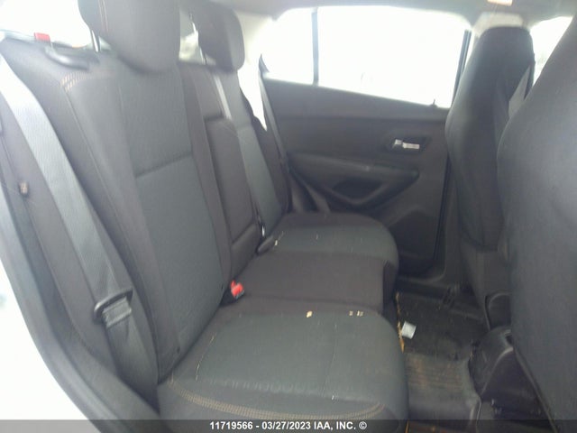 Chevrolet TRAX LS 2019 3GNCJNSB3KL359040 Image 9