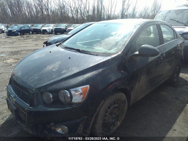 Chevrolet SONIC LT 2015 1G1JC5SH4F4154636 Image 2