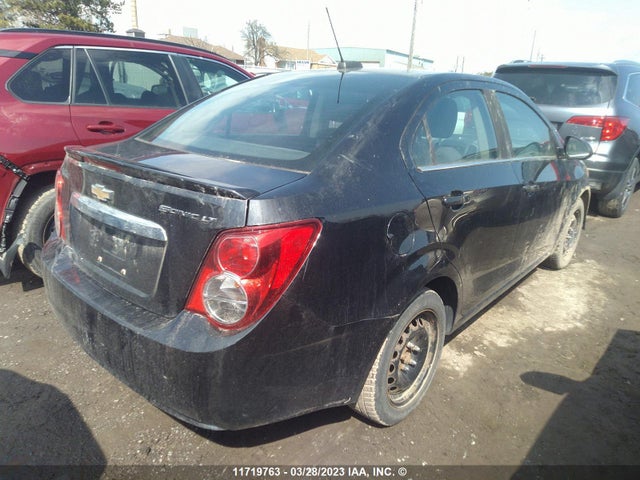 Chevrolet SONIC LT 2015 1G1JC5SH4F4154636 Image 4