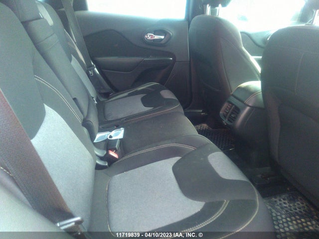 1C4PJMAS2FW626724 Jeep Cherokee Sport