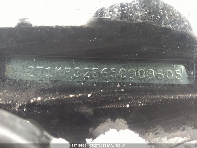 Toyota Corolla Matrix Xr 2005 2T1KR32E65C908605 Image 11