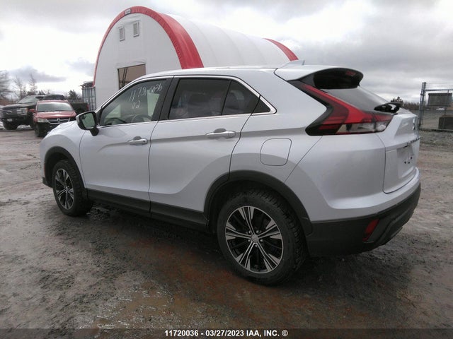 JA4ATUAA8NZ601499 Mitsubishi Eclipse Cross Es