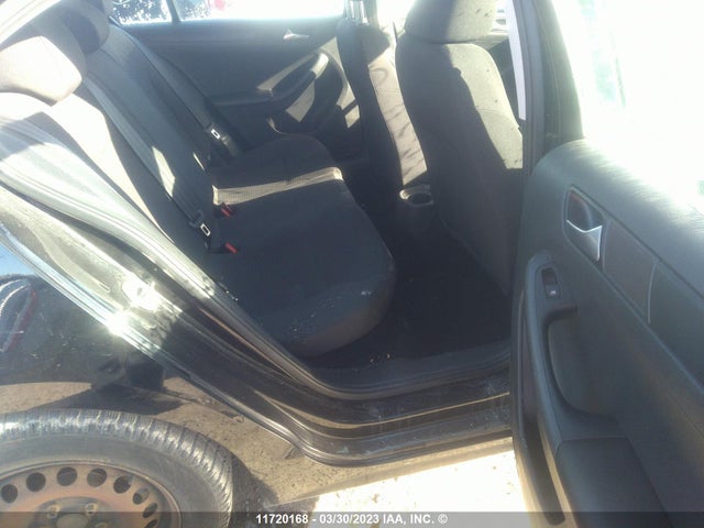 3VW1K7AJ4FM354931 Volkswagen JETTA S