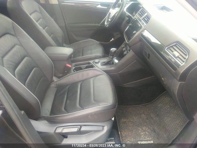 3VV4B7AX5JM082887 Volkswagen Tiguan Sel Premium