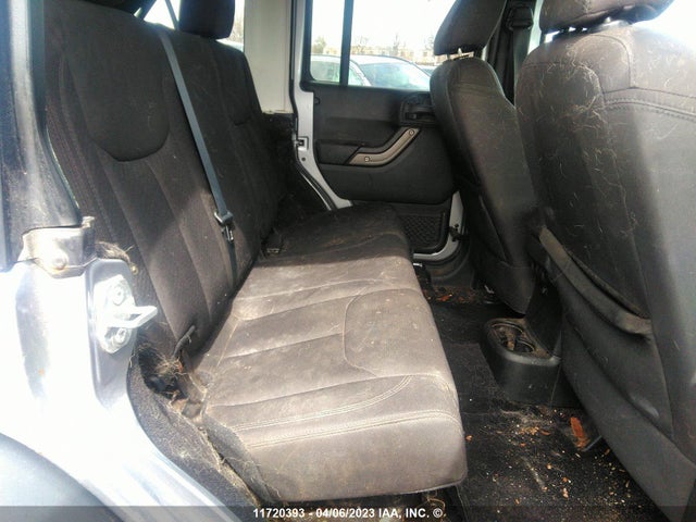 1C4BJWDG8GL314889 Jeep Wrangler Unlimited Sport