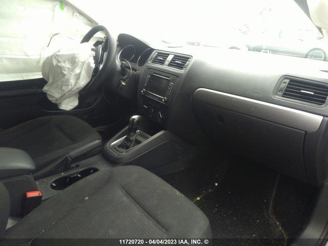 3VW2K7AJ7FM277847 Volkswagen JETTA S
