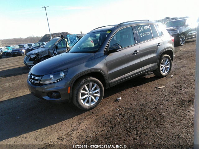 Volkswagen Tiguan Wolfsburg 2017 WVGNV7AX7HK032127 Image 2