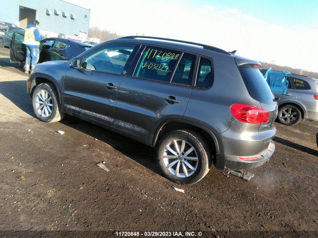 Volkswagen Tiguan Wolfsburg 2017 WVGNV7AX7HK032127 Image 4