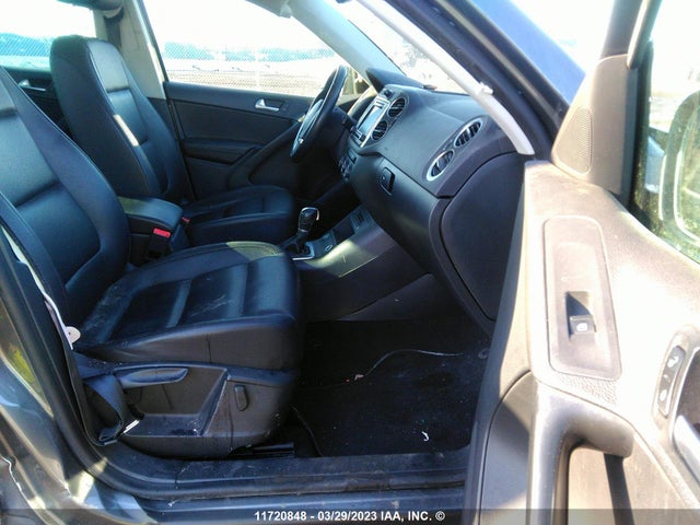Volkswagen Tiguan Wolfsburg 2017 WVGNV7AX7HK032127 Image 6