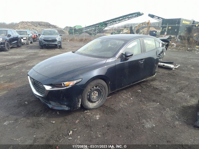 Mazda 3 Preferred 2022 JM1BPBCL7N1501734 Image 2