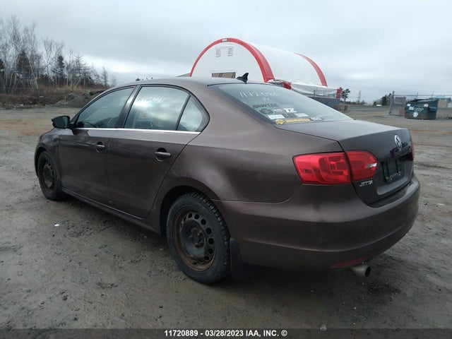3VW3L7AJ9EM404307 Volkswagen JETTA TDI