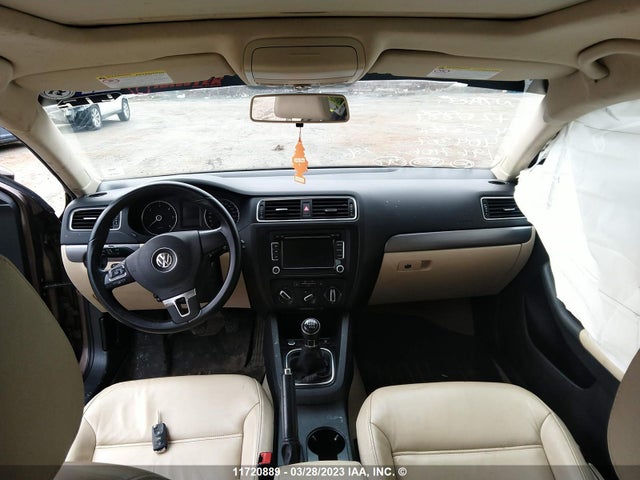 3VW3L7AJ9EM404307 Volkswagen JETTA TDI