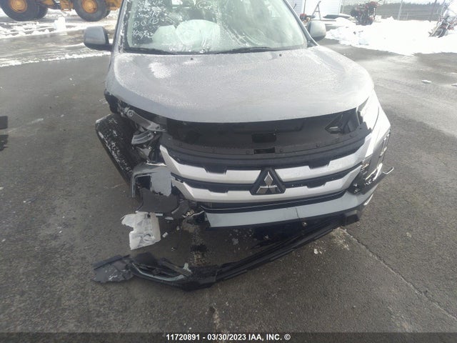 JA4AJUAU9PU601365 Mitsubishi RVR ES