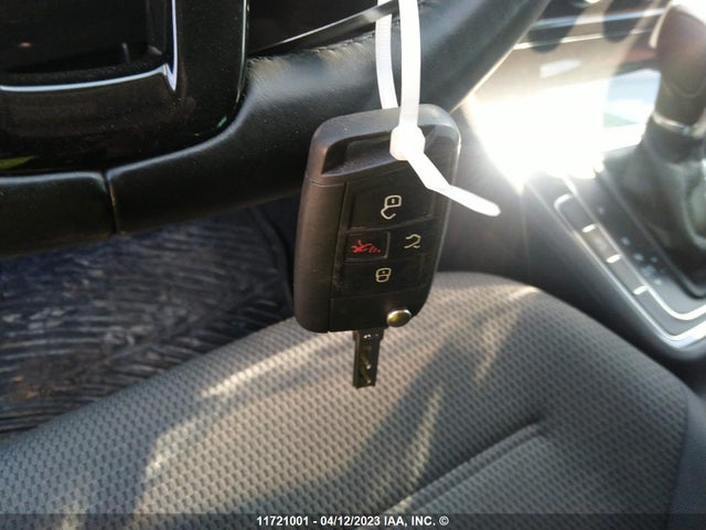 3VWG57AUXKM028007 Volkswagen GOLF