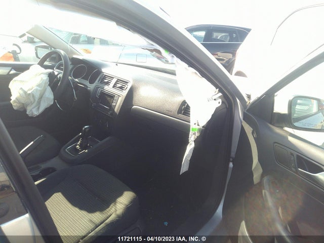 3VW267AJXGM276004 Volkswagen JETTA S